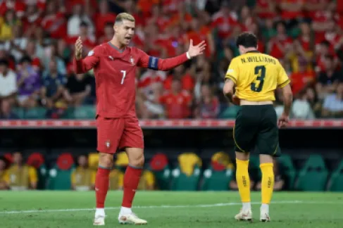 إيقاف رونالدو 30 يوما لمغادرته معسكر البرتغال عقب خلاف مع المدرب جيسوس