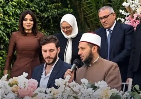 بعد فيديو الرزق والنكاح .. الشرطة المصرية تلقي القبض على منتحل صفة مأذون - فيديو