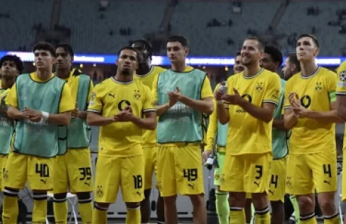 بعد الفوز على صباح.. لاعبو دورتموند يمتنعون عن الاستحمام في ملعب باكو