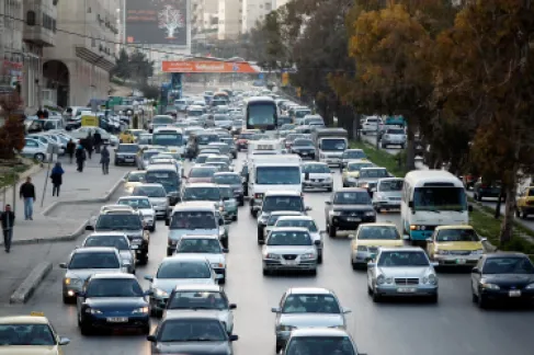 الحكومة تسمح بجمركة مركبات مستثمرين أُدخلت مؤقتا واستثنائها من متطلبات المطابقة