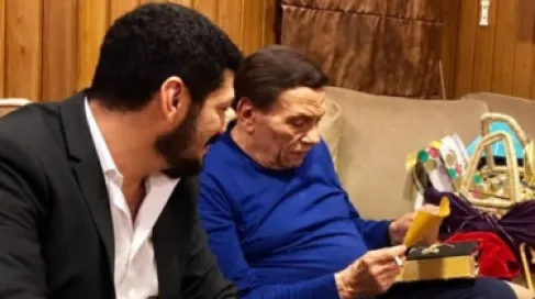 باسم سمرة ينشر صورة مع عادل إمام.. ويشغل مواقع التواصل
