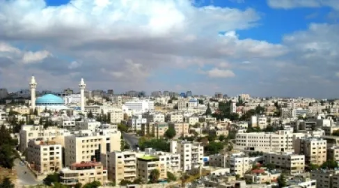 زخات مطرية محتملة شمالي الأردن وشرقه السبت وتحذيرات من الغبار