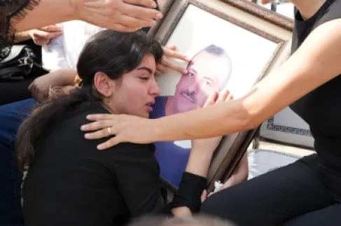 الأردنيون يتوافدون إلى حمود لتشييع شهداء الوطن - صور