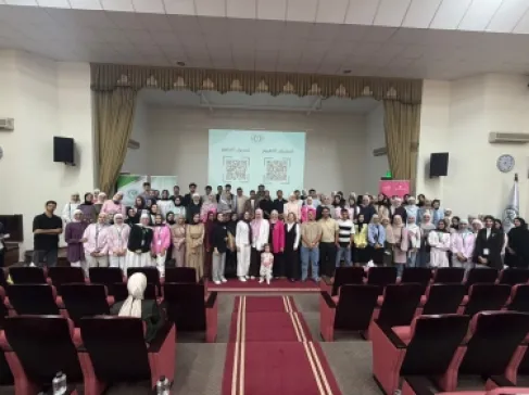 كلية الصيدلة في جامعة الزيتونة الأردنية تنظّم يومًا توعويًا حول دور الصيدلة في التوعية بسرطان الثدي