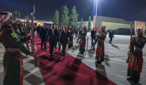 رئيس الوزراء في وداع نظيره العراقي