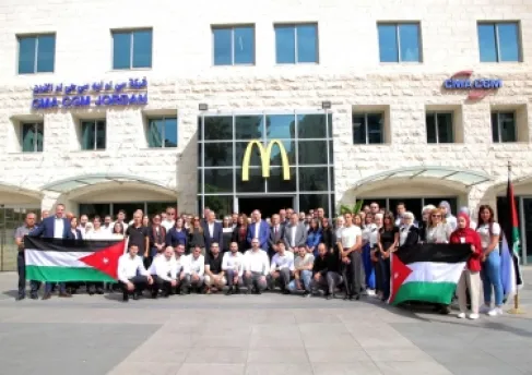 وجع الكرك وجعنا .. ماكدونالدز الأردن ينظّم وقفات تضامنية في جميع فروعه بالمملكة