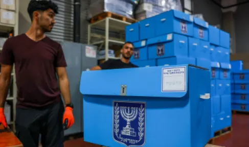بدء فرز الأظرفة المزدوجة في انتخابات الكنيست الإسرائيلي