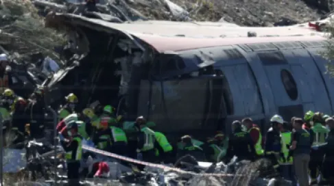ارتفاع حصيلة ضحايا تصادم قطارين في إسبانيا إلى 68 قتيلاً وإعلان الحداد ثلاثة أيام