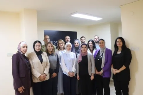 شبكتا المحاميات و الصحفيات توقّعان مذكرة تعاون لتعزيز الحماية من العنف الرقمي وتيسير الوصول إلى الإنصاف