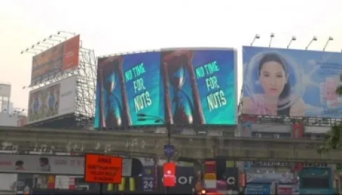 مصر.. إيقاف شاشات الإعلانات بعد أزمة الفيديو الإباحي