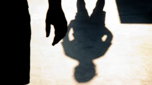 بعد تداول فيديو تعنيف طفلها من ذوي الهمم.. ضبط أم سورية في تركيا
