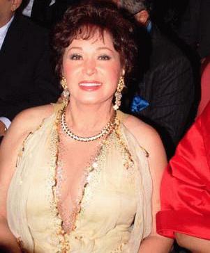 لبلبة  أمي خاصمتني بسبب قبلة ساخنة