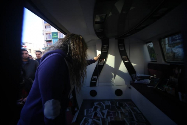 مصورة فلسطينية تحاكي ساندي بل - صور