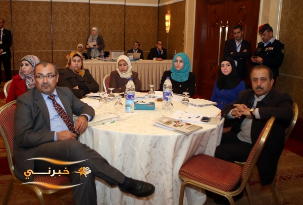 المجالي: لا يمكن تخصيص شرطي لكل مواطن - صور