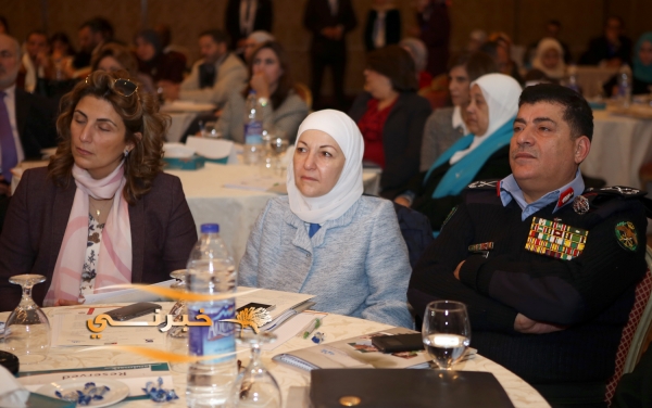 المجالي: لا يمكن تخصيص شرطي لكل مواطن - صور