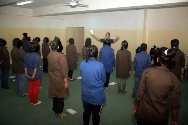 محكومات بالإعدام يتدربن على المسرح بالجويدة – صور