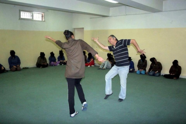 محكومات بالإعدام يتدربن على المسرح بالجويدة – صور