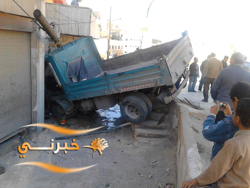 تدهور قلاب في ماركا – صور