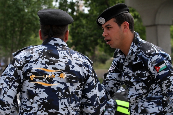 رجال الأمن العام بالزي الجديد - صور