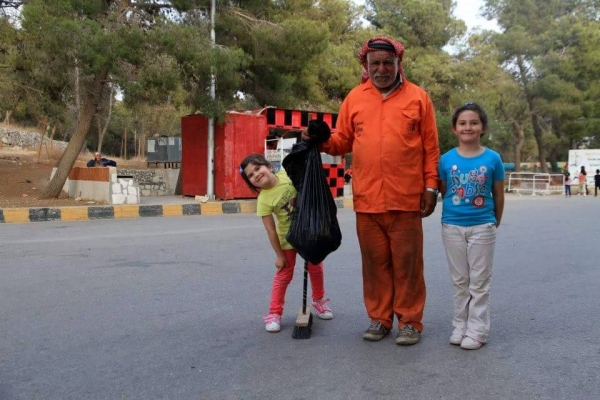 حملة تنظيف في غابة المدينة الرياضية - صور