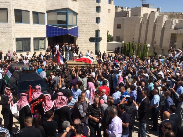 تشييع جثمان طارق عزيز - صور