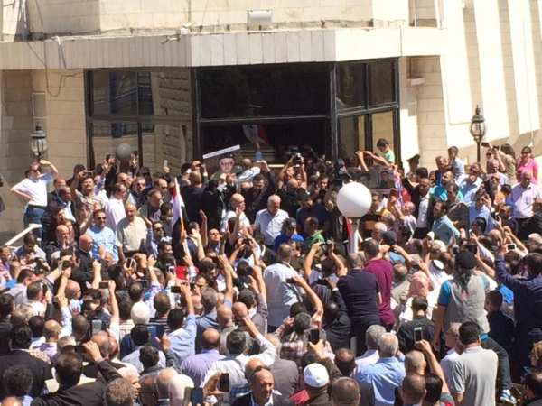 تشييع جثمان طارق عزيز - صور