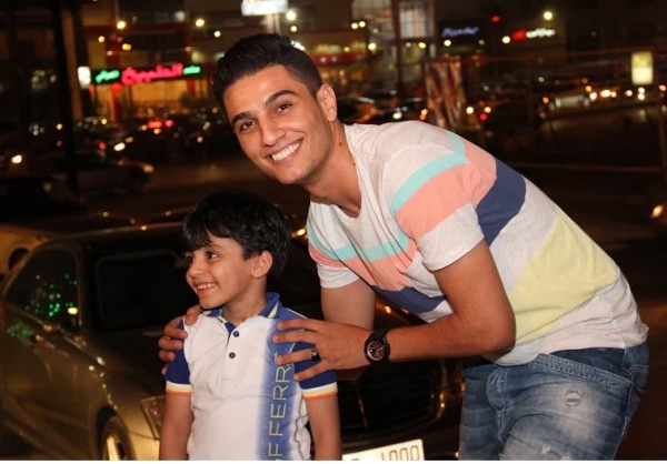 محمد عساف بضيافة مطعم زهر اللوز