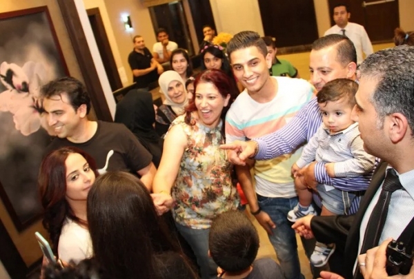 محمد عساف بضيافة مطعم زهر اللوز