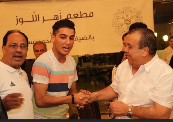 محمد عساف بضيافة مطعم زهر اللوز