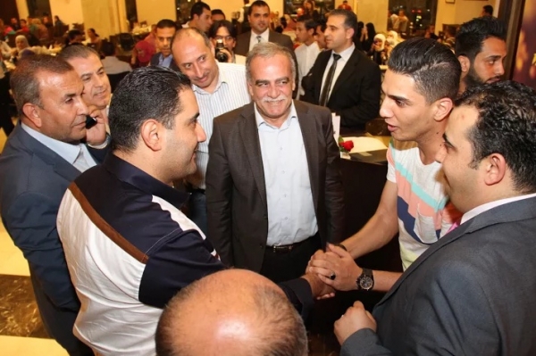 محمد عساف بضيافة مطعم زهر اللوز