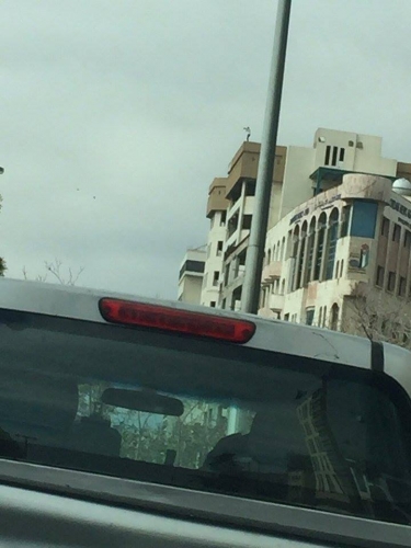 شاب يحاول الانتحار - صور