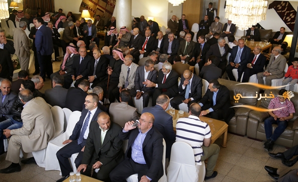 أفراح الطراونة واللوزي - صور