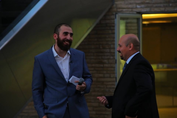 بنك الإسكان يجري سحبا على سيارة جاكوار 2016 - صور