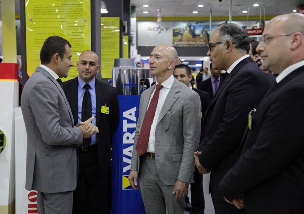 المدير التنفيذي لأمازون يزور معارض سمارت باي - صور