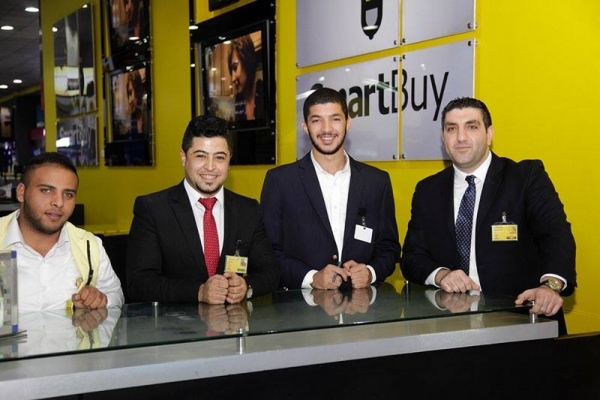 المدير التنفيذي لأمازون يزور معارض سمارت باي - صور