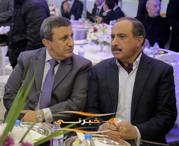 العين عيسى مراد يفتتح اكبر تجمع لمكاتب تأجير السيارات - صور