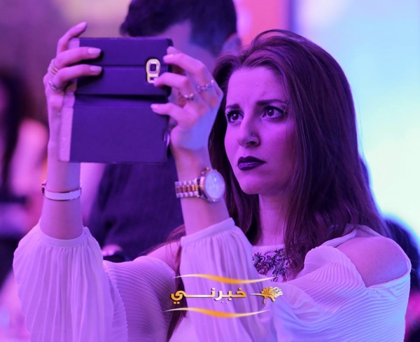 البخيت للاتصالات تطلق الهاتف الثوري الجديد Moto Z - صور