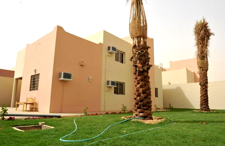 شاهدوا صور "فلل" مكرمة الملك السعودي لأبناء جازان