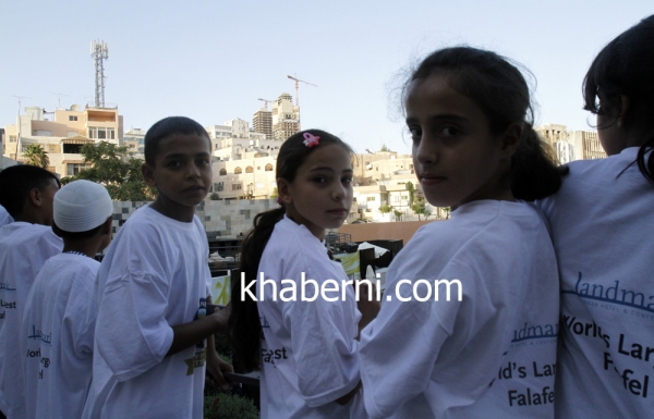 شاهدوا صور أكبر قرص فلافل