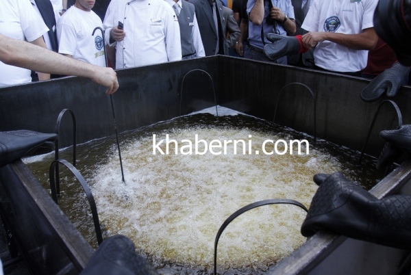 شاهدوا صور أكبر قرص فلافل