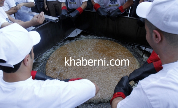 شاهدوا صور أكبر قرص فلافل