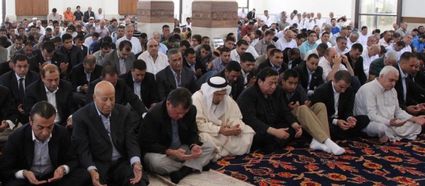 الملك يفتتح مسجد الهمشري - فيديو وصور