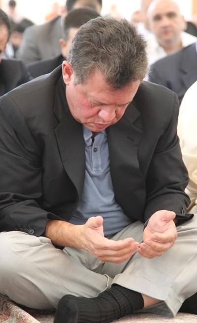 الملك يفتتح مسجد الهمشري - فيديو وصور