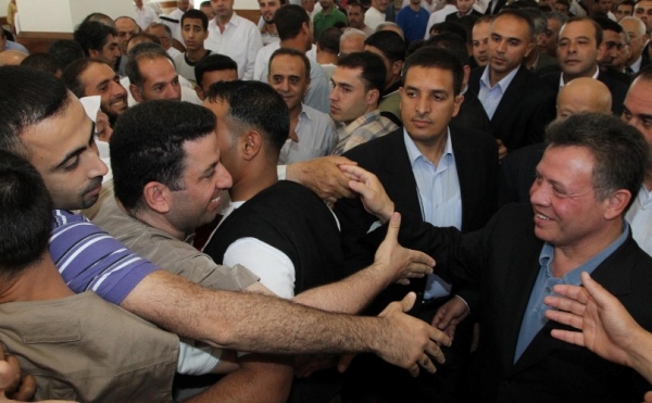 الملك يفتتح مسجد الهمشري - فيديو وصور