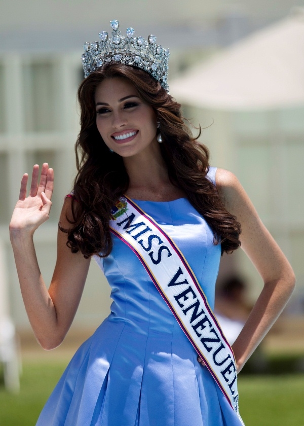 شاهدوا صور ملكة جمال فنزويلا 2012