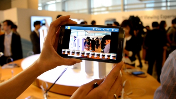 سامسونج تطلق غالاكسي نوت 2 - صور