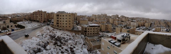 الأردن يرتدي الثوب الأبيض - صور
