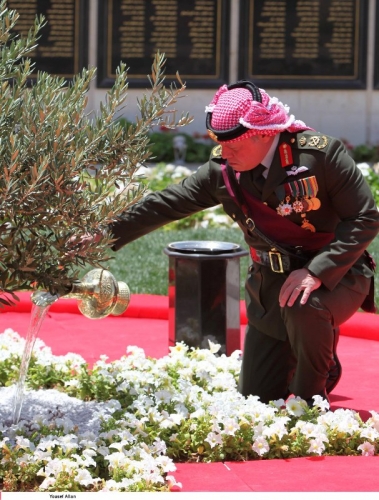 عيد ميلاد الملك الـ51 – فيديو وصور