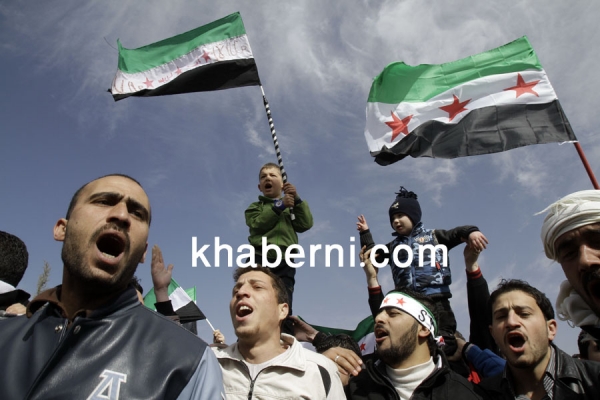 سوريون: الحر داعس على راس الأسد - صور