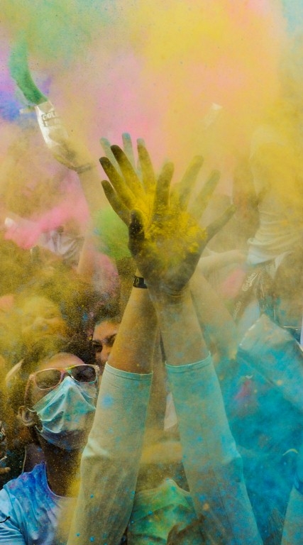 شاهدوا صور مهرجان الألوان في ألمانيا